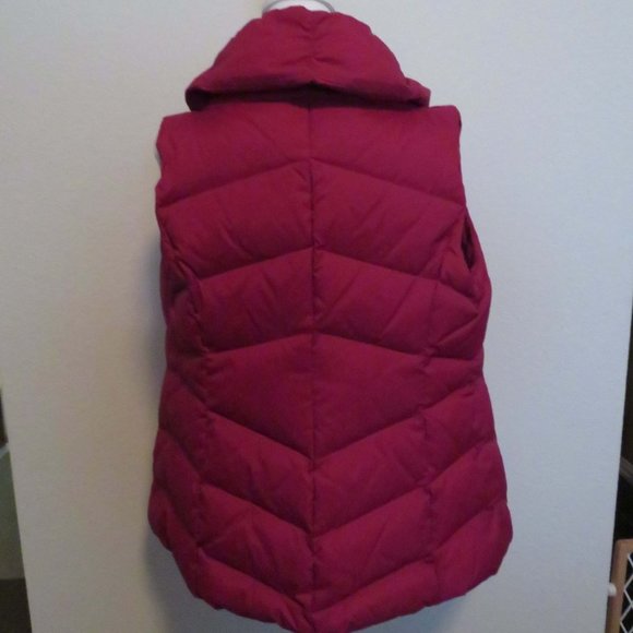 🎉⭐️🎉HP🎉⭐️🎉 Eileen Fisher, Down Puffer Vest-High Collar - S/P, Cranberry, EUC - Picture 3 of 15
